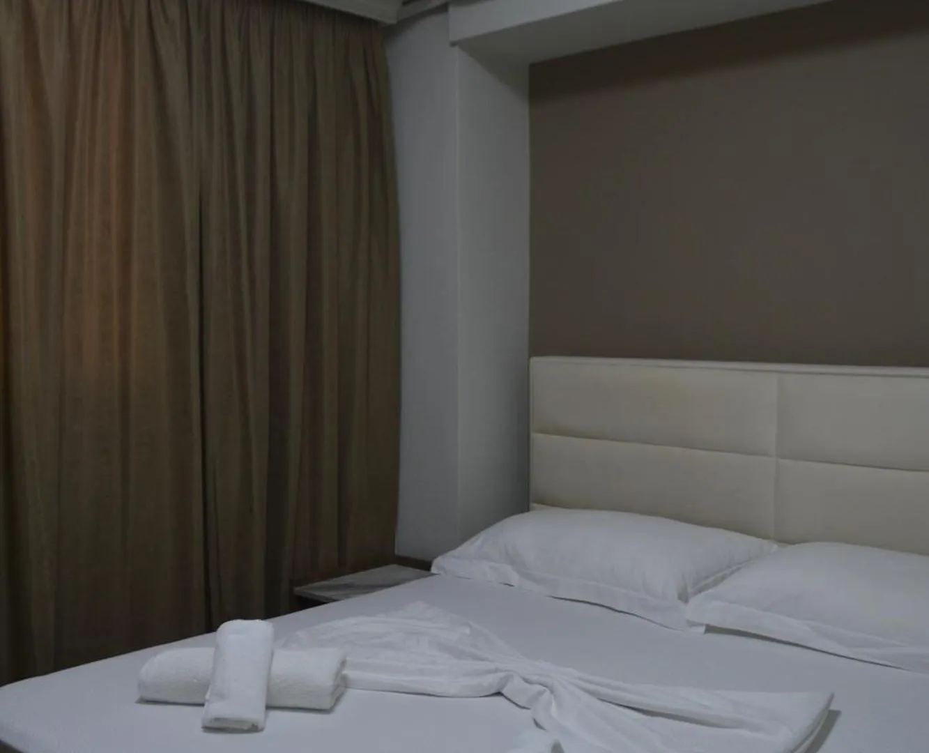 Hotel Her Vlorë 0*,  Albania