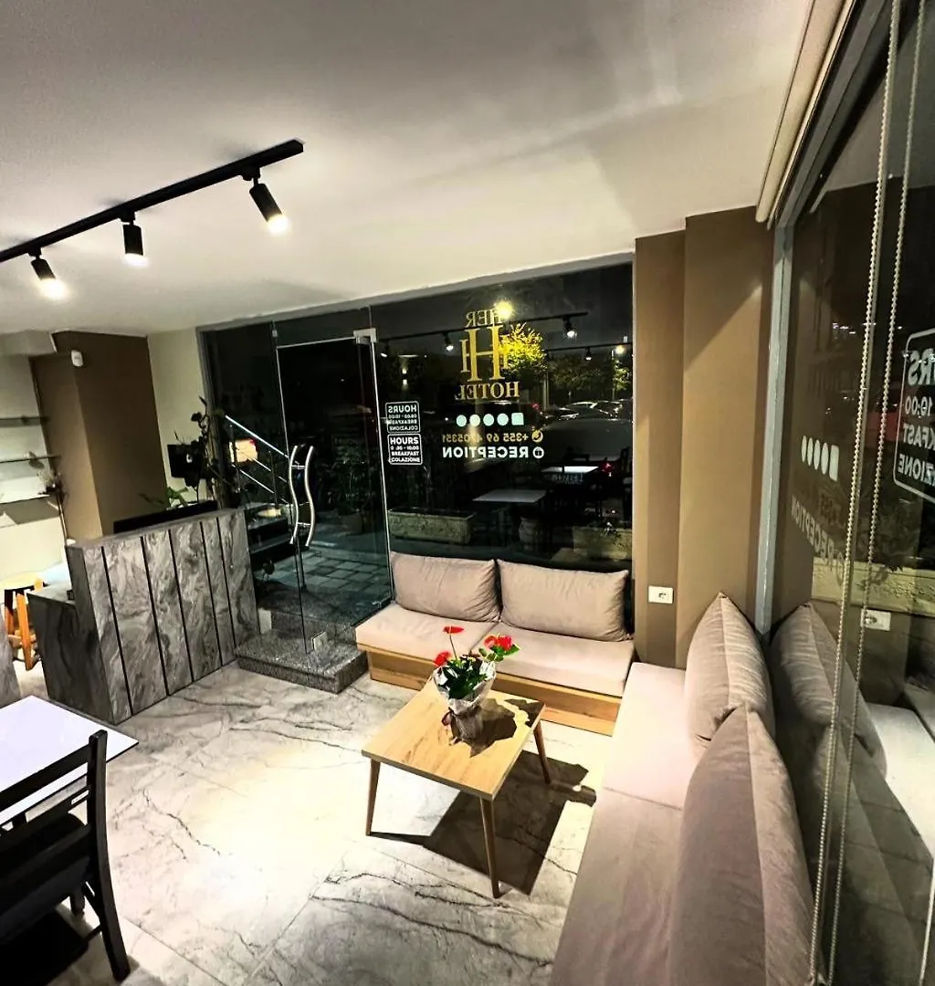 Hotel Her Vlorë アルバニア