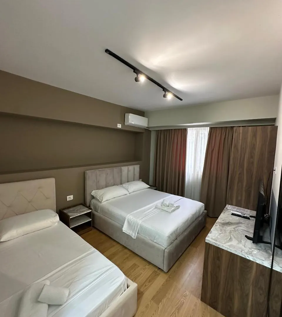 Hotel Her Vlorë 0*,  アルバニア